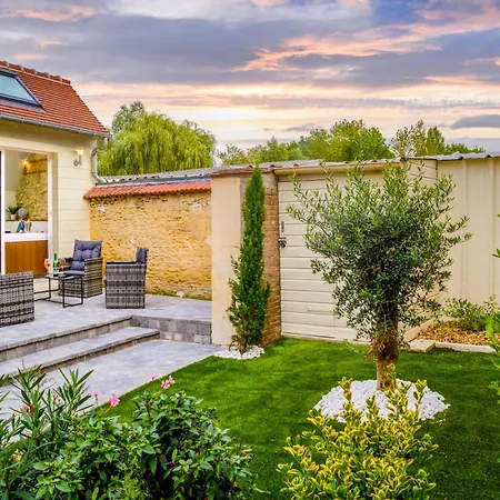 Dom wakacyjny Escapade Au Cocon Des Plaisirs Secrets &sauna *